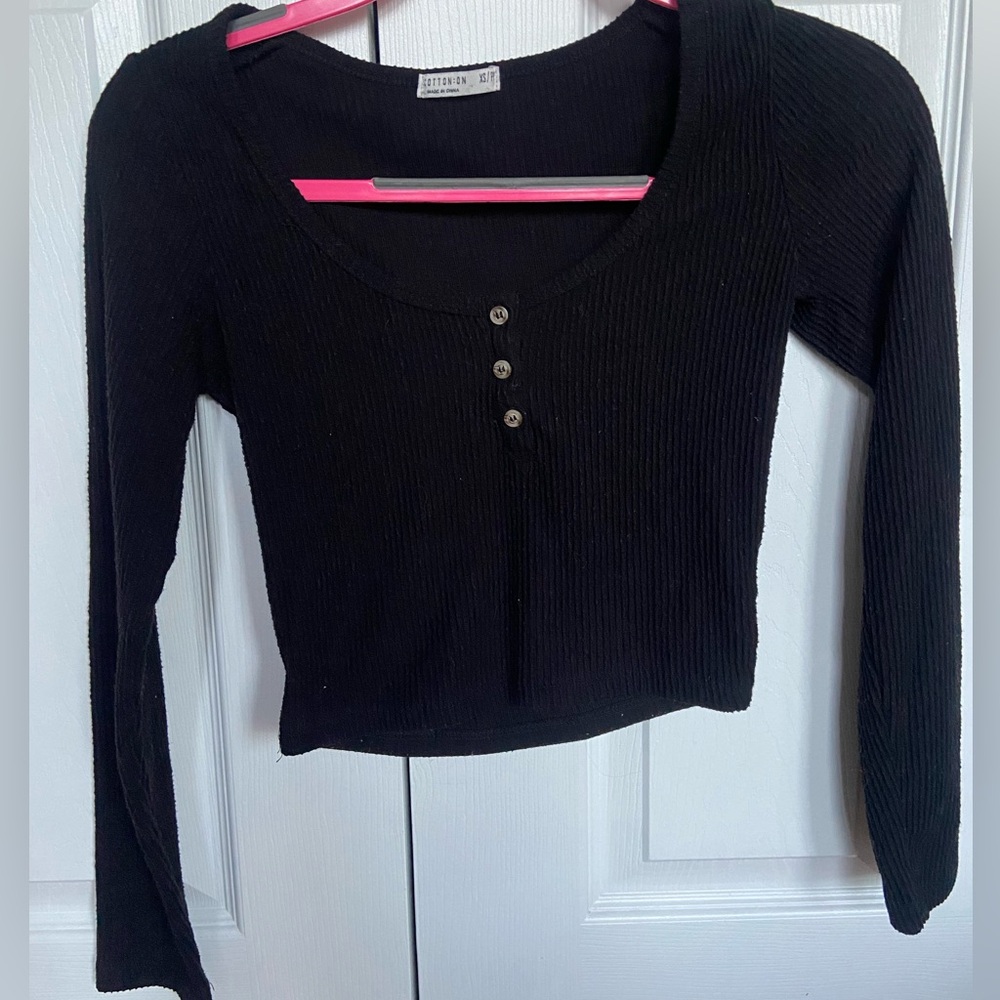 Long Sleeve Henley cropped